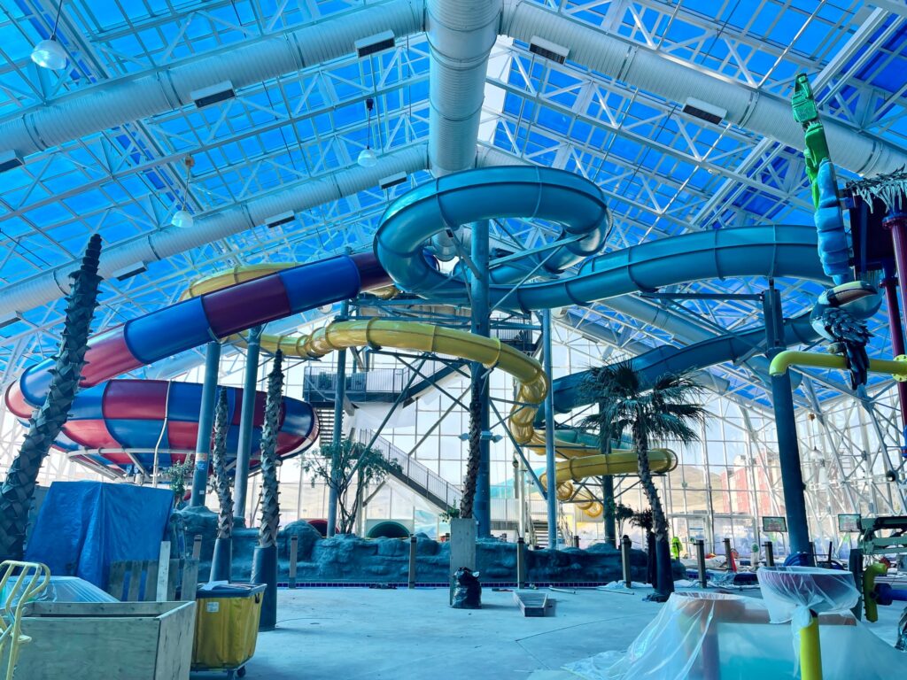 This Water-park Resort Is Just Minutes From Some Of The Midwest's Most 