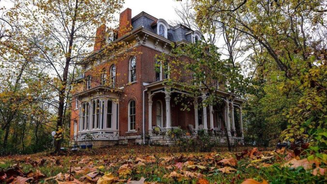 5 Terrifyingly Haunted Places In Illinois You Need To Visit In 2023 ...